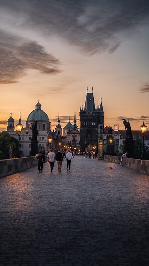 Vienna Visitas on Instagram: "Exploring the enchanting streets of Prague’s Old City as the evening sun casts its golden glow ✨🌅♥️ 📍Prague, Czech Republic 🇨🇿 #praha #karluvmost #travel #sunset #orangesky #prague #czech"