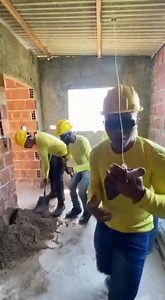 El de la pala tiene mi aprobación. #ColombianEnglish | Colombian English