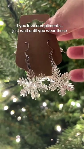 Minimal, cozy winter earrings you can wear with anything