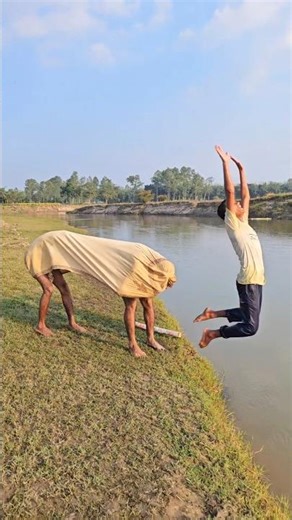 A cow ran and hit the water.