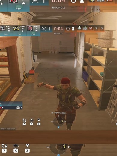 Hahaha that Thorn #virał #fyp #pc #console #controller #r6 #siege #champ #clutch #scripts @gibbo.alt @bln5_ @snazzyboss64