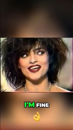 NINA HAGEN's new Jean-Paul Gaultier dress is too tight ! #ninahagen #gaultier