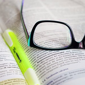 16K views · 260 reactions | Progressive lenses work in the same way as bifocals and trifocals but have a wider range of visual grade. It is “multifocal” so you can focus on any object from any range more easily. Best of all, because they look like regular glasses, they can help you stay looking young! #ExecutiveOptical | EO-Executive Optical | Facebook