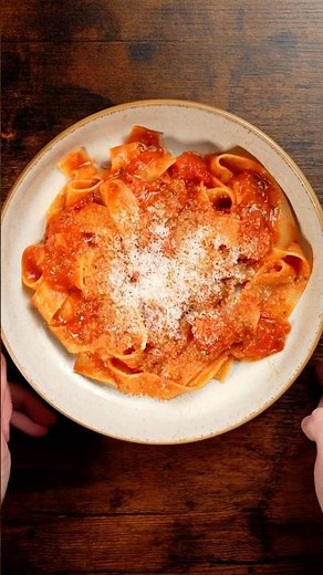 Easy Tomato Sauce Pasta 🍝