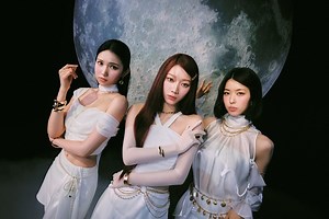 IS:SUE、2026年1月14日リリースの4thシングル『PHASE』リード曲“Phase”MV公開。スーツ・ルック衣装での「#満ち欠けダンス」に注目 - TOWER RECORDS ONLINE