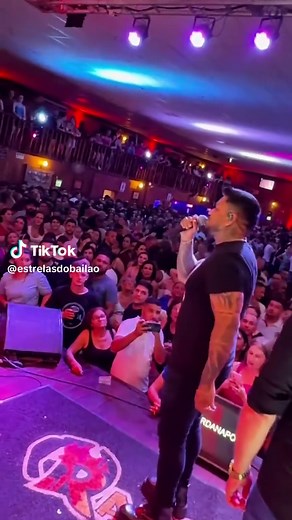 Banda Rainha Musical ao vivo no Bailão #bandasdosul #bandasdebaile #rainhamusical #aovivo @BandaRainhaMusical @Oficial Maurício Lima