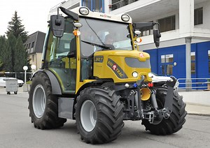 Fully electric Swiss tractor is now a reality