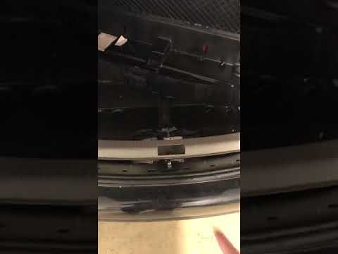 VW Touran 1 - Heckklappe / Kofferraum / Notentriegelung / Schloss austauschen / Verkleidung lösen