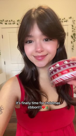 get ready for lots of christmas hairstyles😆❤️❤️ #christmas #christmashair #christmashairstyles #ribbonhairstyle #ribbon #christmasbows #bows #coquette #winter #xmas #ribbonhair