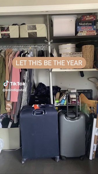 Who is ready for a tidy home this year? Sharing my blog post and tutorial on how to do the konmari method from the big purge to how to do the marie kondo folding #mariekondo #mariekondochallenge #konmarimethod #konmari