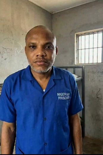 Karma at work. When the international terror!st Nnamdi Kanu was busy spreading photoshop photos of Gen Muhammadu Buhari, his followers and supporters were hailing him. They called the man all manner of names. They said he's Jubril from Sudan and was placed on the seat by the Fulani Caliphate. Fast forward to 2025, Nnamdi Kanu is serving his life sentence (which is most likely going to be upgraded to de@th sentence on appeal) in Sokoto. The seat of the Caliphate. Now they're angry that people are