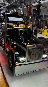 The latest DIY TAMIYA 1/14 King Hauler RC Tractor Truck! This one is equipped with stunningly detailed lighting and a flawless paint job that really makes it stand out. Do you like the design of this truck? Drop your thoughts below! #RCModel #TAMIYA #KingHauler #RCTrucks #ScaleModels #ModelCollectors #TruckLovers #RCAddicts | Toucanhobby