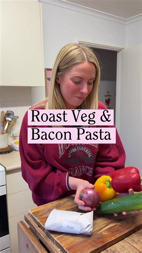 Roast Veg & Bacon Pasta Recipe 👇 If you'd love 3 months of dinners planned for you, check out my 3 Month Family Dinner Plan linked in my bio. It includes grocery shopping lists, monthly and weekly overviews, plus recipe cards with step-by-step photos for every recipe. Ingredients: 2 rashers bacon, diced 1 capsicum, diced 1 zucchini, diced 1/2 red onion, diced 250g pasta of choice (reserve 1/3 cup pasta water) 400g pasta sauce Olive oil Sea salt and pepper To serve: Parmesan cheese Fresh basil M