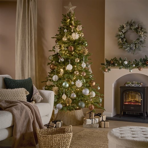 Time to deck the halls! 🎄🎅 Halloween is officially behind us, and November's here—no excuses now! Get 20% off when you spend £100 on Christmas decor.✨🎁 #HoHoHomebase #Christmas #AllYourHomeNeedsForLess #HotFromHomebase | Homebase