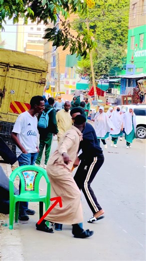 Hilarious Public Pranks: A Fanny Video Adventure