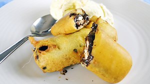 10K views | Incredibly Addictive Deep Fried Mars Bars! Recipe: https://cookingperfected.com/deep-fried-mars-bar-recipe/ | Cooking Perfected | Facebook