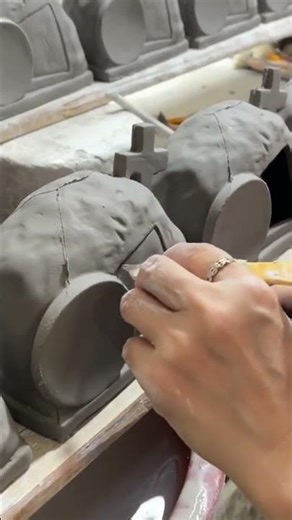 the process of cutting clay using simple tools is carried out by an expert#shorts