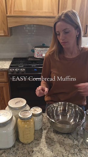 #cornbread #cornbreadrecipe #chiliandcornbread #crockpotmeals | Hutton Girls Homestead