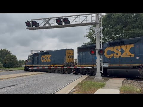 CSX local on CSX branch line Jeffersonville, Indiana!￼