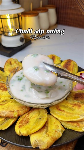 Chuối sáp nướng chấm cốt dừa – món ăn vặt dễ làm