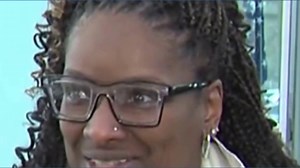 Sign language interpreter at Lamar Institute of Technology receives Golden Apple Award