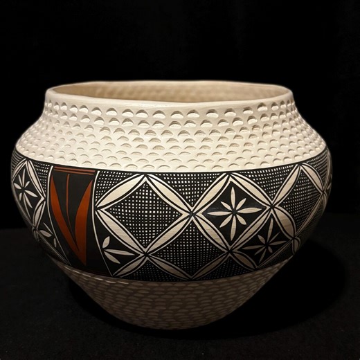 Signed Acoma Pueblo Pottery Bowl – B. Garcia – Handcrafted Native American Art – 7" Wide, 5.25" Tall - Etsy UK