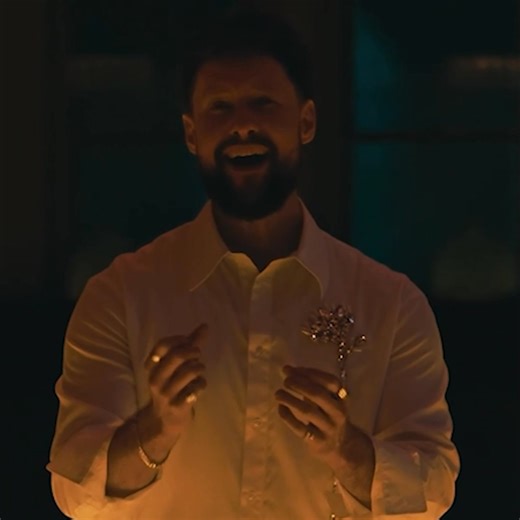 4.4K views | Buzzing for you guys to hear my new album 'Avenoir' 懶 Get a signed art card when you pre-order the album on my store, available for a limited time only! 懶 | Calum Scott | Facebook