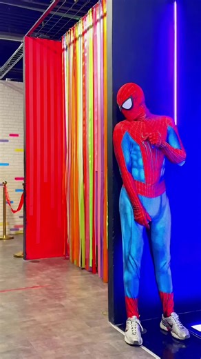 Spiderman got scared venom very funny #spiderman #venom #superheroes #kidsentertainment #cartoonnetwork #americancartoons #britishcartoons #madeinusa #marveledit #marveluk #marvelusa #cartoonuk #cartoonusa