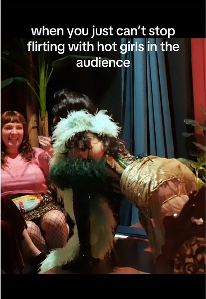 Burlesque Flirting Tips for Performers