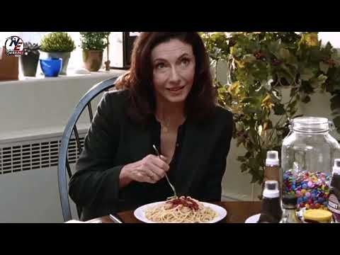 Elf Star Mary Steenburgen Reveals She Ate Spaghetti with Maple Syrup While Filming