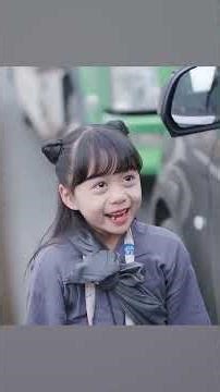 **الفتاة ذات قلادة اليشم والحظ المسروق**