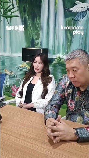 Ade Tya Ungkap Interaksi dengan Ari Lasso: Ditanya Status Perkawinan Hingga Kepencet Telepon