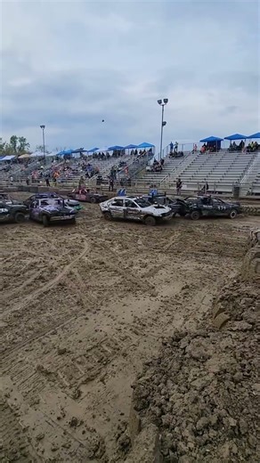 #motorsport #derby #demolitionderby #demolitionderbyclips