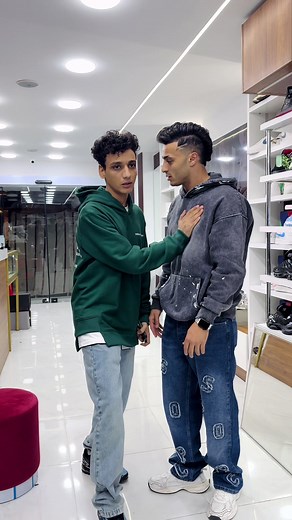 مكالمات القيصر وعمر شاور: تحديات وجولات