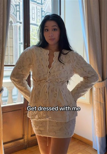 Regretted the sleeves as soon as I walked outside 😩🥵 #eurosummeroutfits