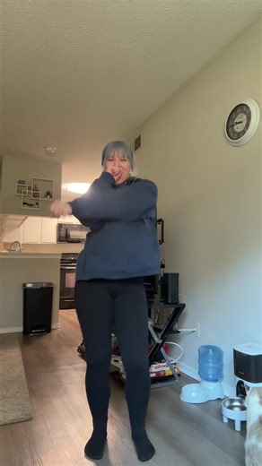 A little homework break #nohandsremix #trendingvideo #viraldance #fyp #valnpanko