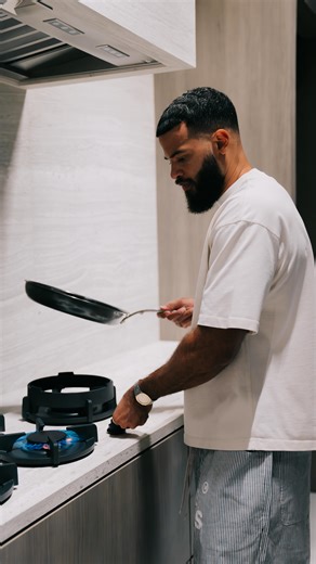 363K views · 14K reactions | UPDATE: Pantry is organized….for now lol I also haven’t gotten a lot so it will grow with me as there’s plenty of room for it! | Desmond Scott | Facebook