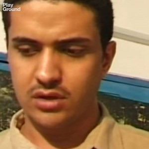 413K views · 3.5K shares | Los versos de Ashraf Fayadh lo han convertido en un criminal para su país, pero también pueden salvarlo de la muerte. Si quieres apoyar la liberación del poeta, haz clic aquí: bit.ly/1PbbflF | PlayGround | Facebook