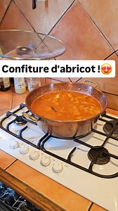 Confiture d'abricot maison😍 ✅️Recette👇 🍑Pour 5kg d'abricots, mettre 2kg de sucre, faire chauffer🔥 jusqu'à ce que ça bout🌋, laisser bouillir 10 minutes puis couper le gaz. Le lendemain⏰️ faire bouillir à nouveau puis couper le gaz et mettre en pot (stérilisé)🔥 Et c'est prêt ! #astuce #cuisine | Salut C'est Jacques
