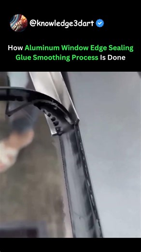 How Aluminum Window Edge Sealing Glue Smoothing Process Is Done
