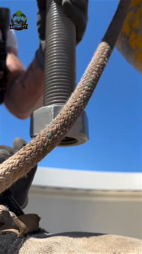 Extreme Heavy-Duty Hydraulic Torque Wrench in Action | Industrial Bolting Precision