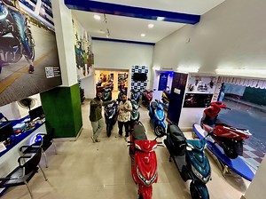 PH-96793 99304 @West_Bengal @krishnanagar @nadia @Electric_Bike @Battery_Bike @Electric_Vehicle @E_Scooty @scooty @scooter @EV #crmarket #bangla #ev #westbengal #tranding #india #newpost #post #follow #electricscooter #electricscooty #scooty #scooter #crmarketofficial | CR market Official | Facebook