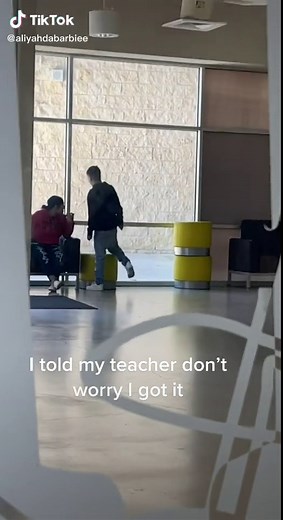 We didn’t do shit in that class but still passed #lgbt #deepvoice #trans @cashaceee