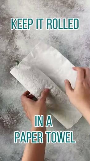 How to Keep Parsley & Other Herbs Fresh - How to Store Fresh Herbs in the Frig #SHORTS