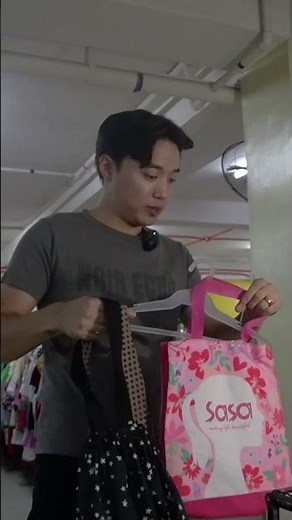 Bag Shopping sa Ukay-Ukay here in Cubao! 🤣🤣 #UkayUkayChallenge #Cubao