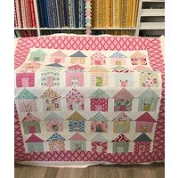 Megelles Sewing Tutorials  My scrap little house quilt Tutorial