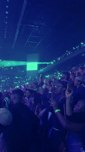 Bindenze Live Performance by Li John