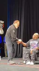 1.4M views · 86K reactions | Wait for end . . . #bodybuilding #fitness #gym #workout #fitnessmotivation #motivation #bodybuilder #fit #arnoldschwarzenegger #ronniecoleman #philheath #jaycutler #training | Ravan King | Facebook