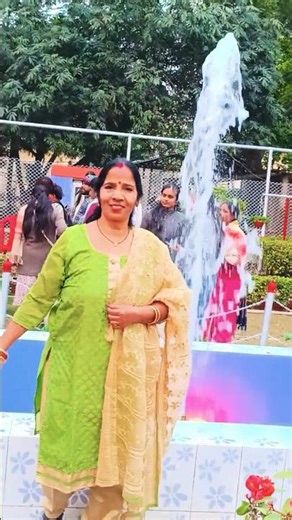 We come to meet in the season of flowers🌹🌷 #bollywoodsongs#shots #Indu Banaras Vlogs #vairal #🥰♥️