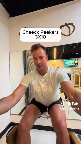 5 Glute Workouts You Must Try with Rob Gronkowski